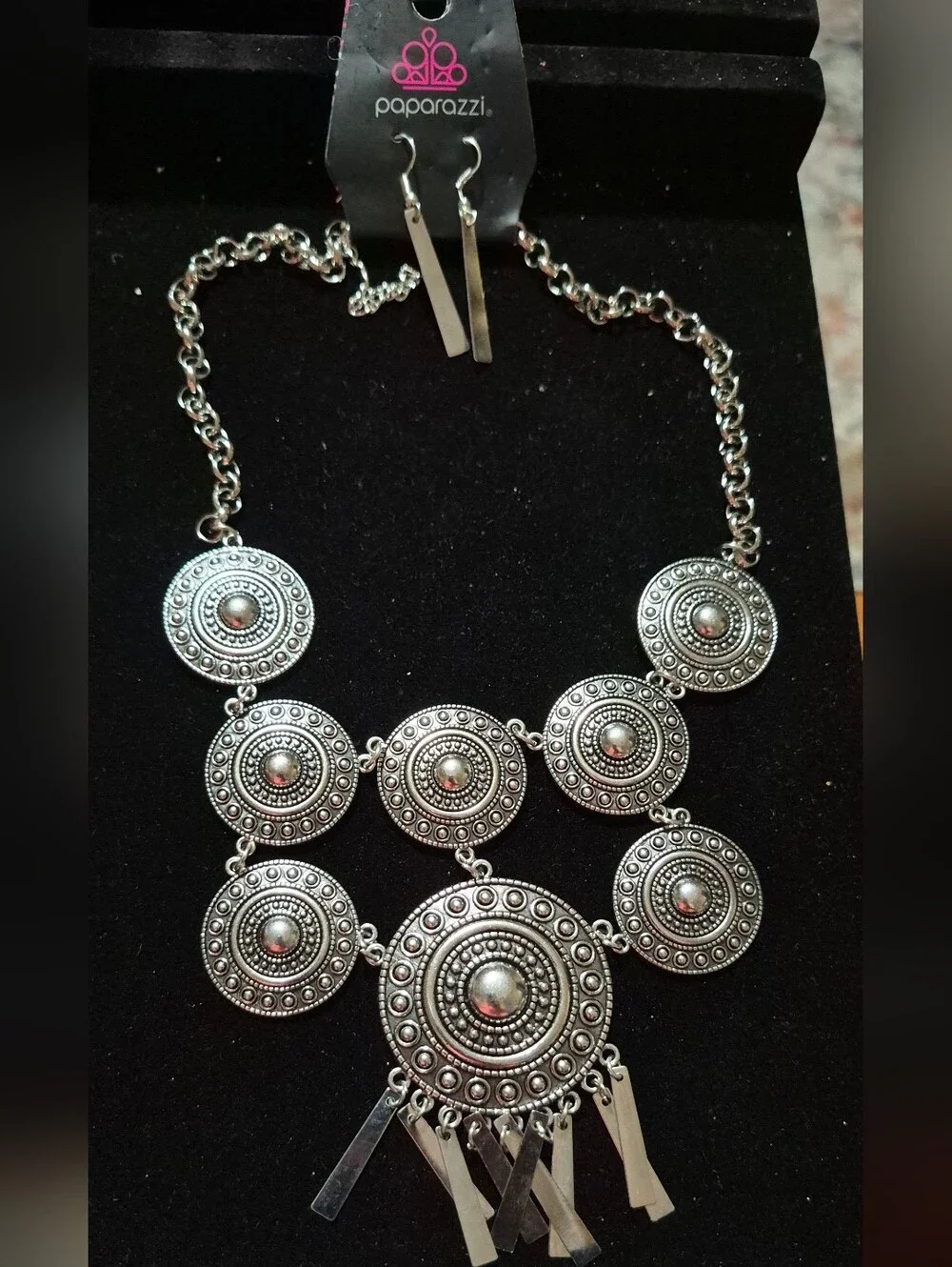 Paparazzi Silver Medallion Fringe Statement Necklace - Picture 2 of 2